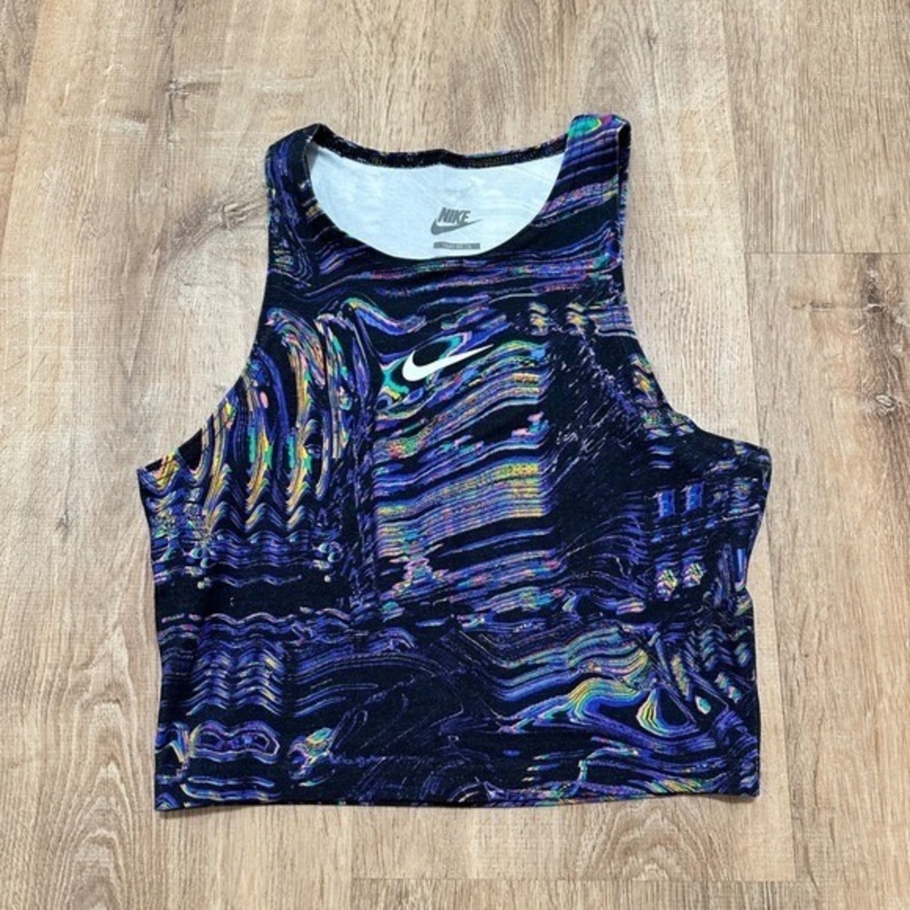 NIKE | Women's Tight Fit AOP Athletic Crop Dance Tank Top Psychedelic‎ Print, XS